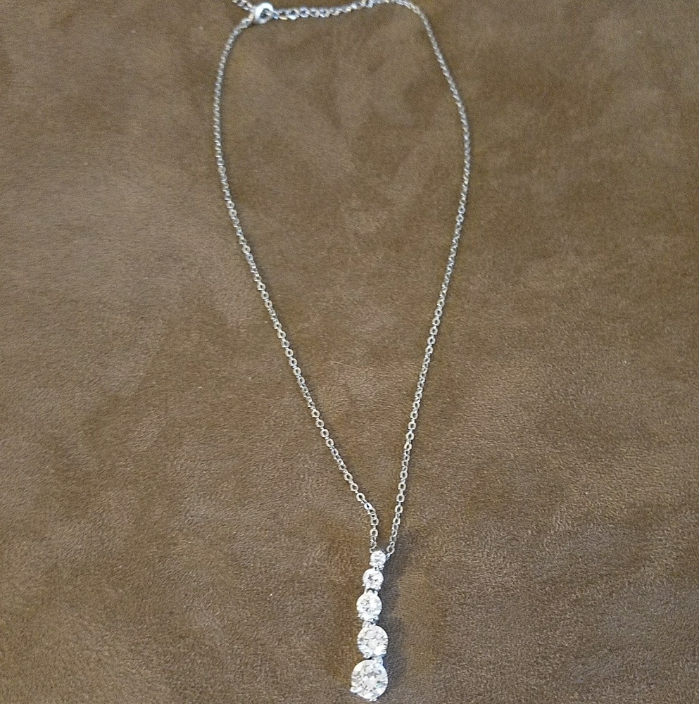 5 stone cubic zirconia neclace