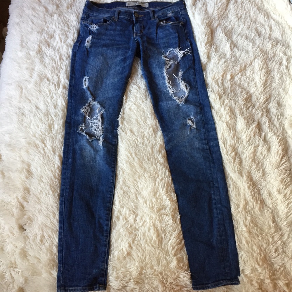 Ripped low waist skinny jeans