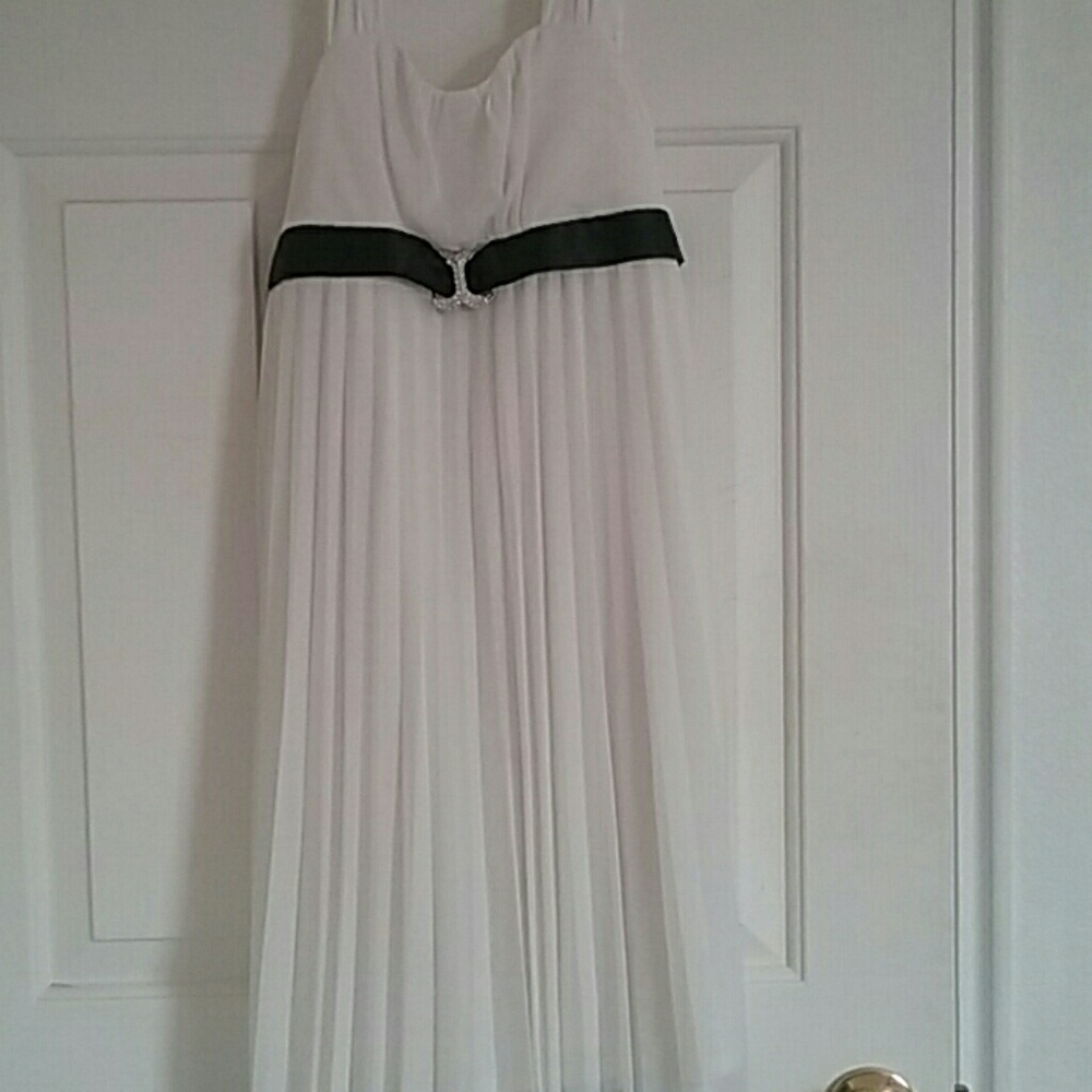 Children's white dress