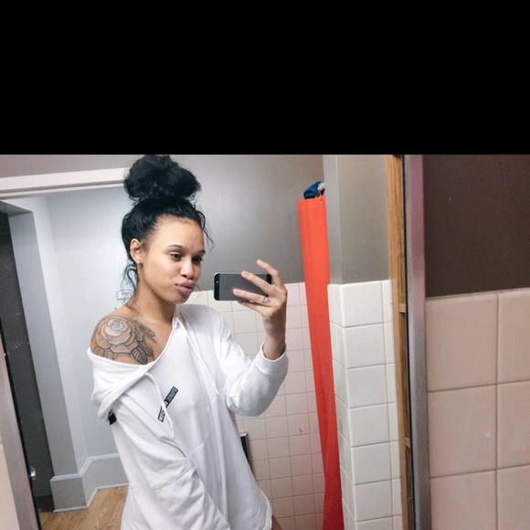 Meet your Posher, Bobbie - Picture 1 of 1