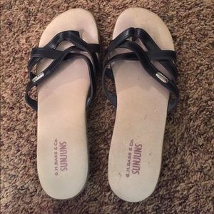 Sunjuns Size 8 Bass sandals