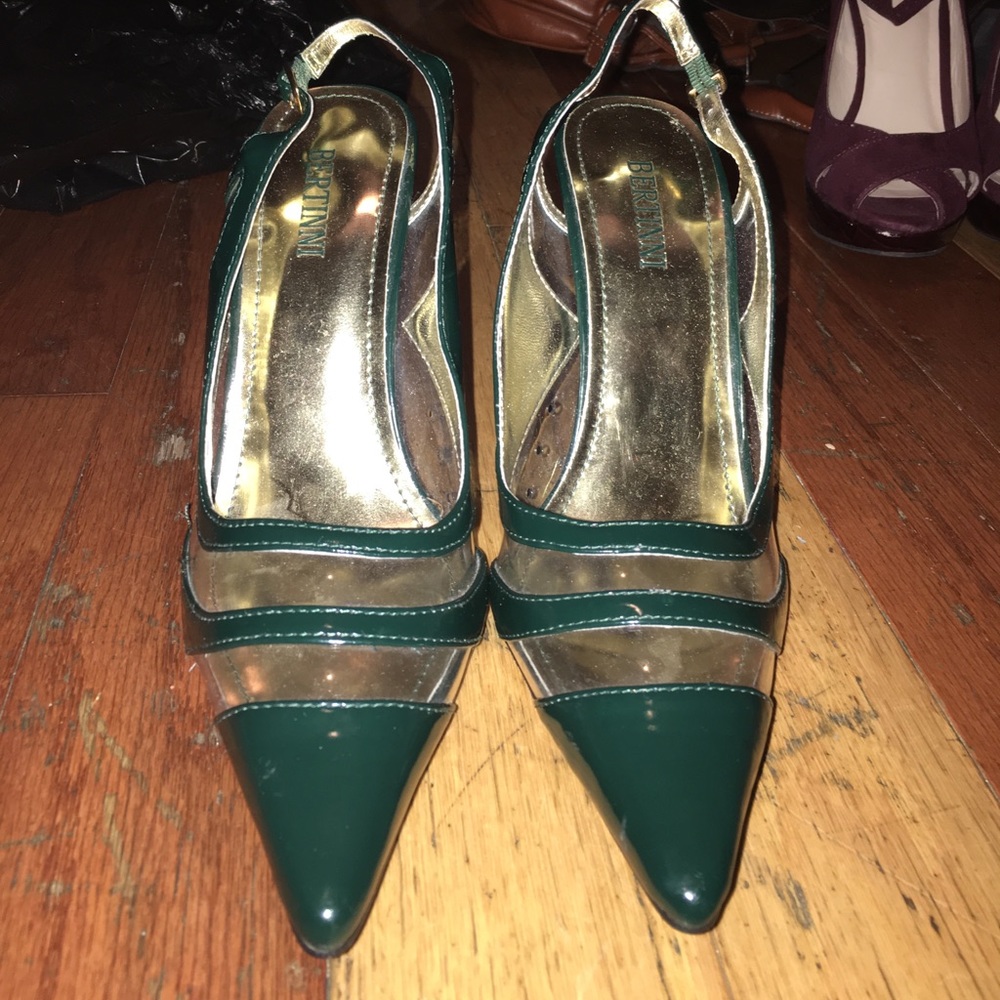 Valerie Bertini Shoes Size 7, never worn