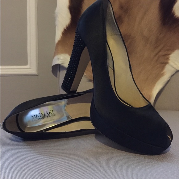 Michael Michael Kors Nadia Pump- evening heel - Picture 3 of 5
