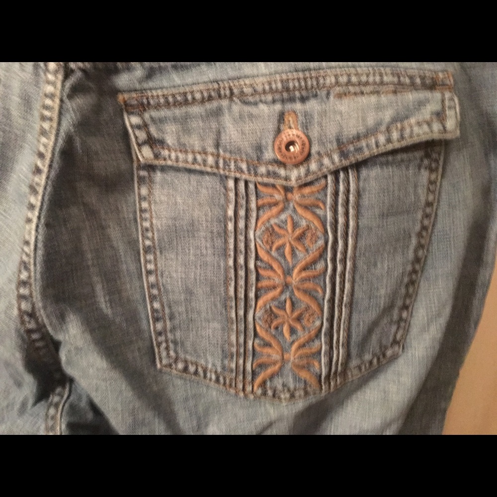 Soft soft soft denim jeans with stretch!! Grab!