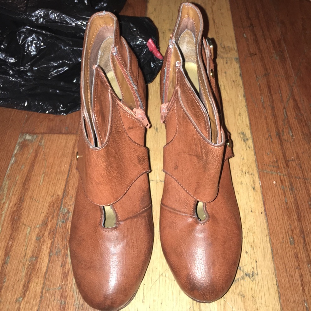 Brown unlisted booties size 7 & 1/2