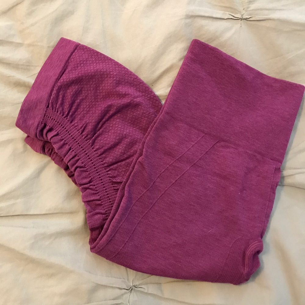 Lululemon In the Flow crop