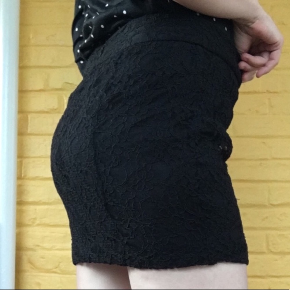 Black lace Express mini skirt (10) EUC