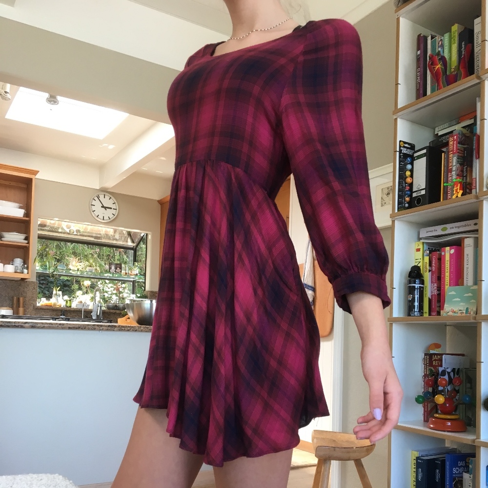 FLASH SALE Trendy Flattering Flannel-like Dress