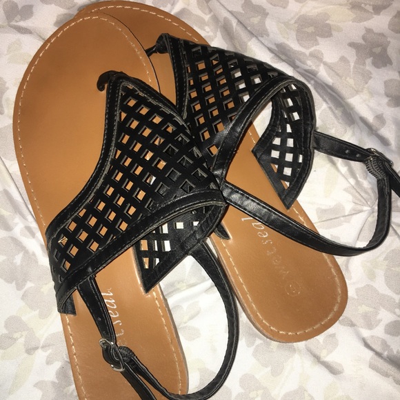 Wet Seal Black Sandals - Picture 1 of 4