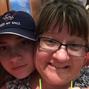 Meet your Posher, Christine