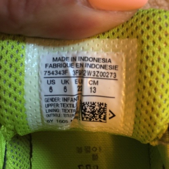 AWESOME BRAND NEW GREY AND LIME GREEN CONVERSE - Picture 3 of 4