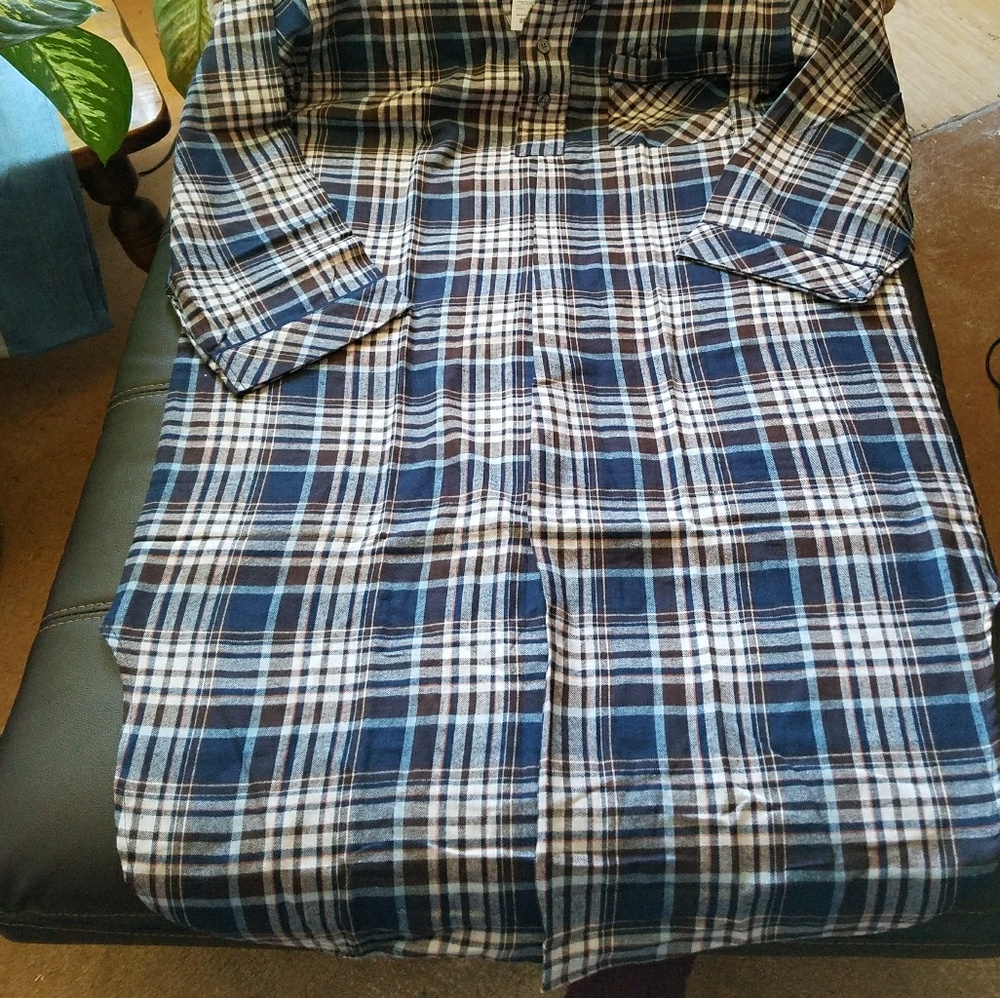 SOLD - HP 6/22! Men's cotton nightshirt - Picture 2 of 8