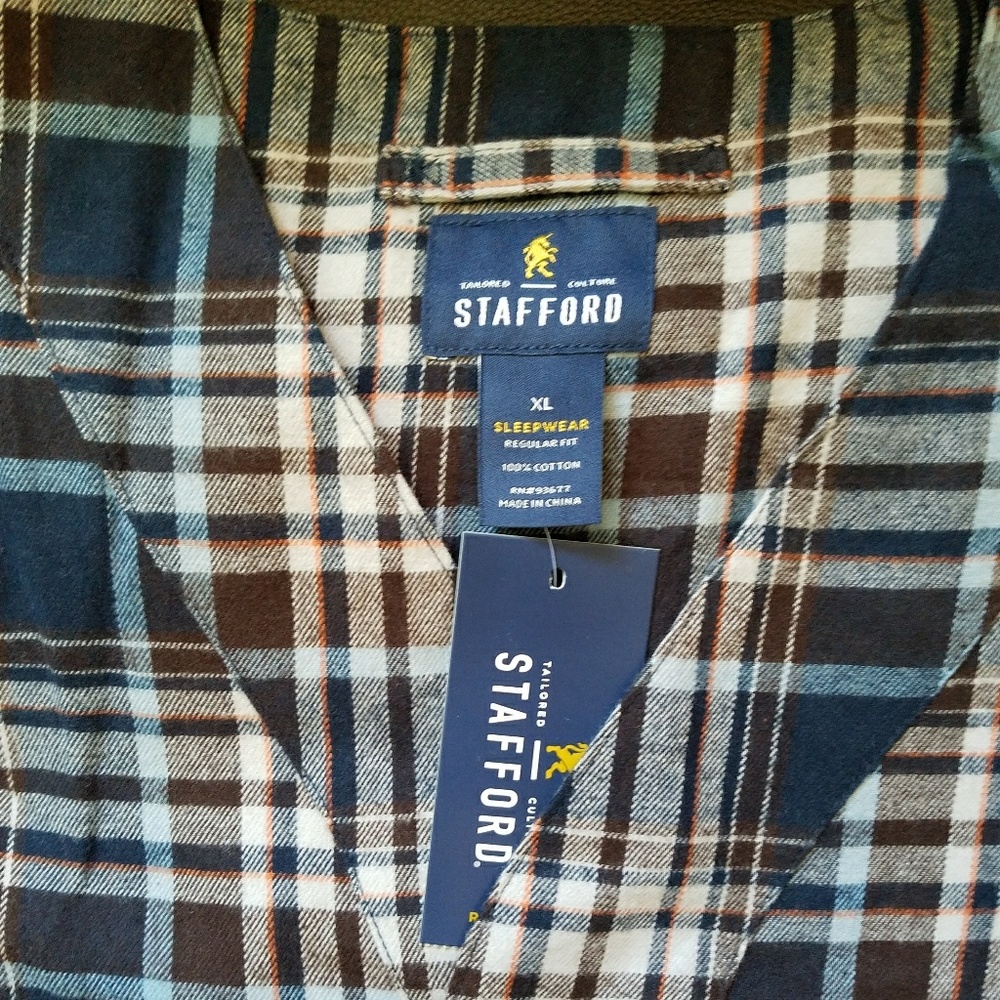 SOLD - HP 6/22! Men's cotton nightshirt - Picture 5 of 8