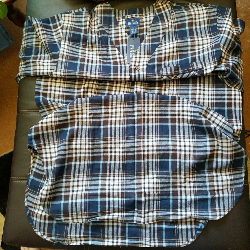 SOLD - HP 6/22! Men's cotton nightshirt - Picture 8 of 8
