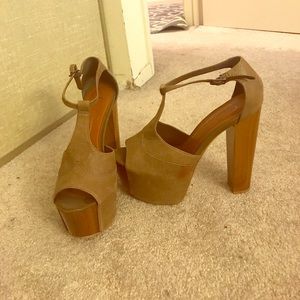 Jessica Simpson Heels