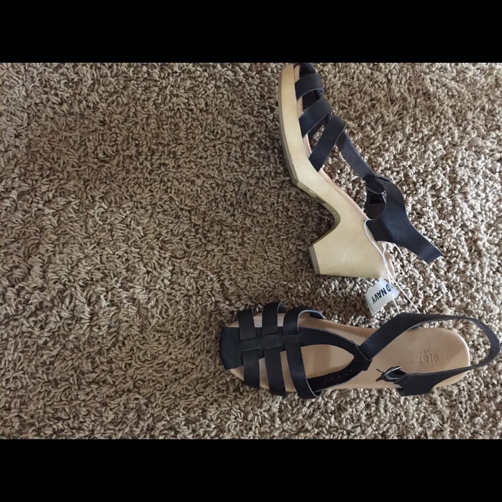 Super cute Old Navy heeled sandals