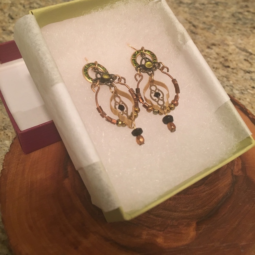 ⚡️SALE - Boutique Beaded drop Earrings, NWT