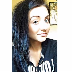 Meet your Posher, Cassie