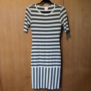LuLaRoe Julia - XS