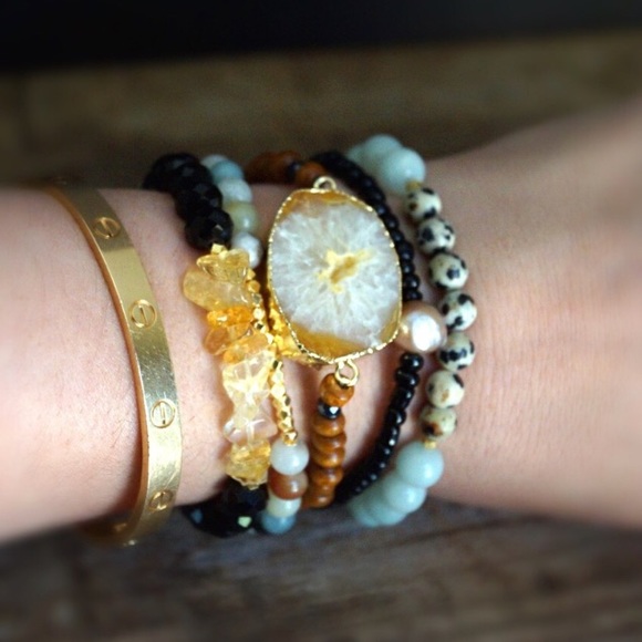 Last 1! 🌟Gemstone Bracelet - Picture 2 of 2