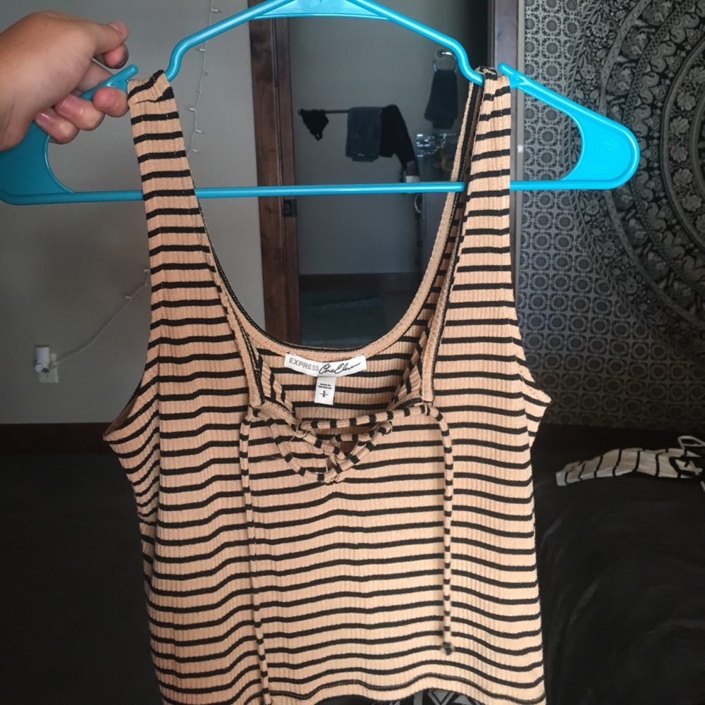 cropped tank top