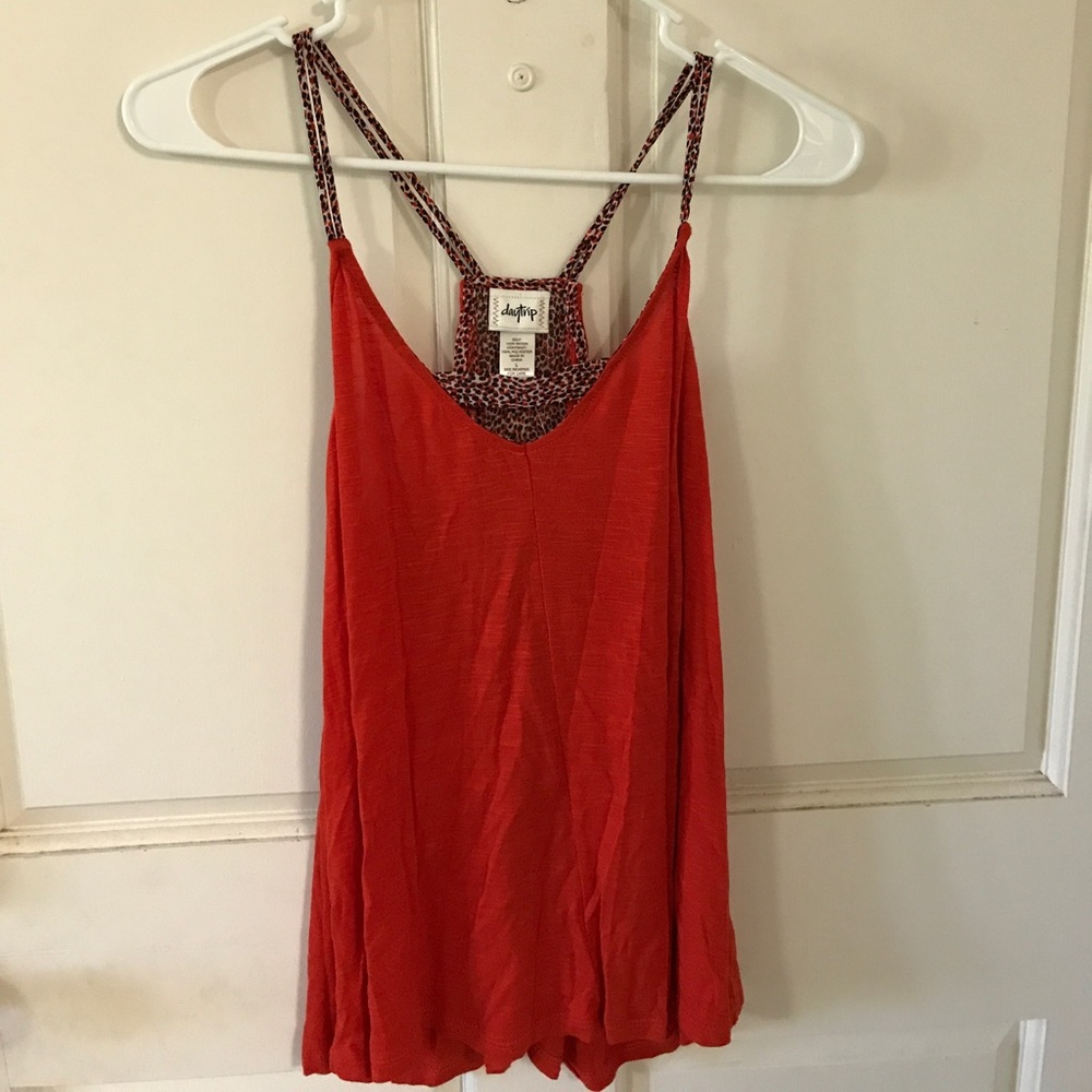 NWT Tank from Buckle. Large