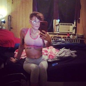 Meet your Posher, Alexis