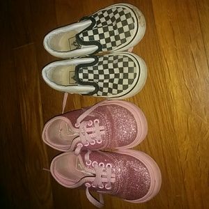 Lot Toddler girl Vans sz 6T and 6.5T