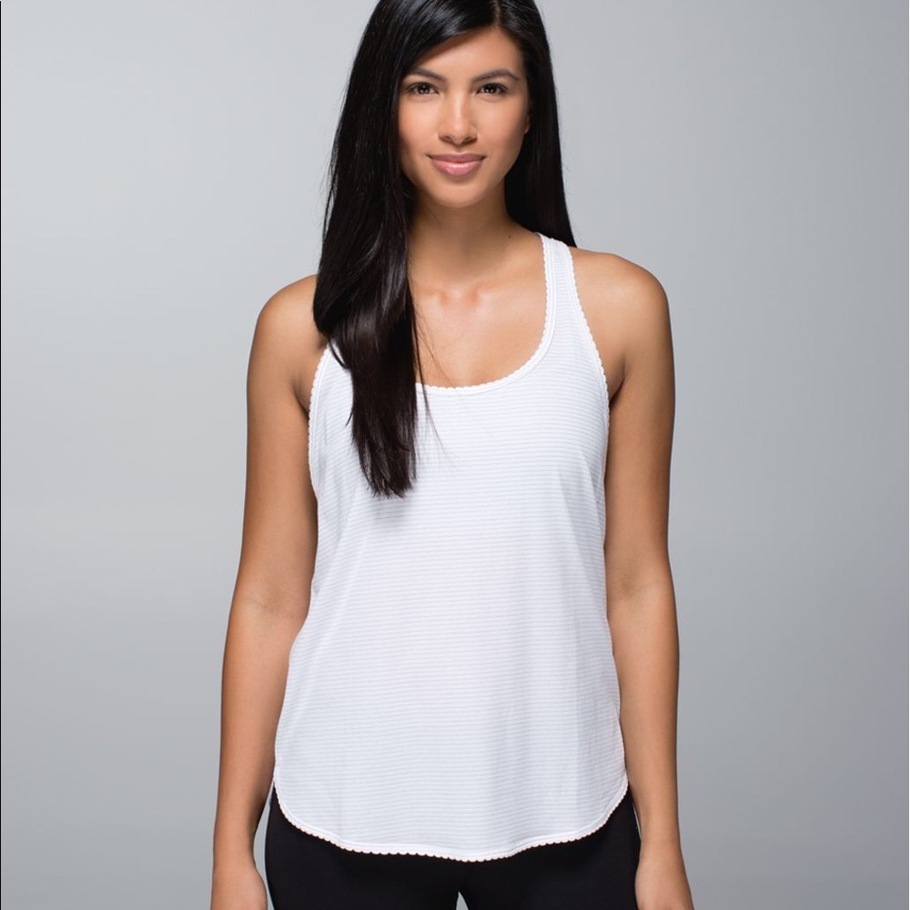 Lululemon 105 F Singlet in White / Gray Stripes