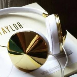 Frends Taylor headphones