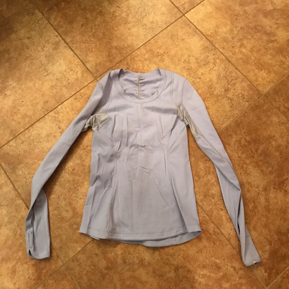 Adorable Lululemon tulip hem pullover