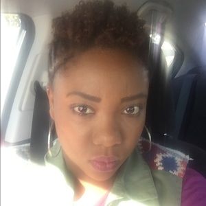 Meet your Posher, Johnnikkia