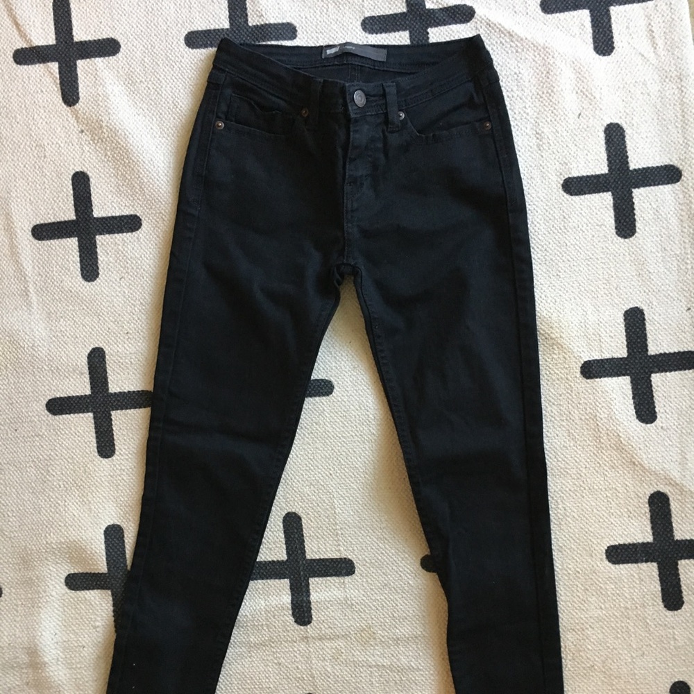 Levi's Black Cropped Mid-rise Denim Leggings
