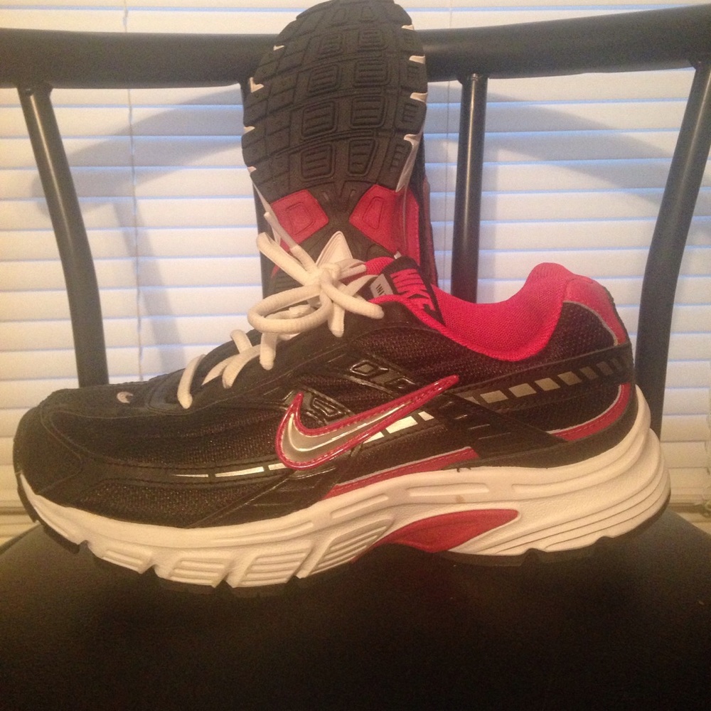 Nike Initiator