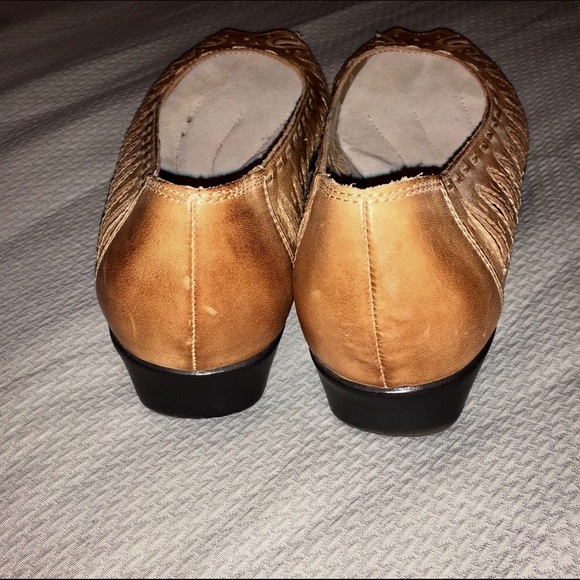 DONATED - Picture 3 of 3