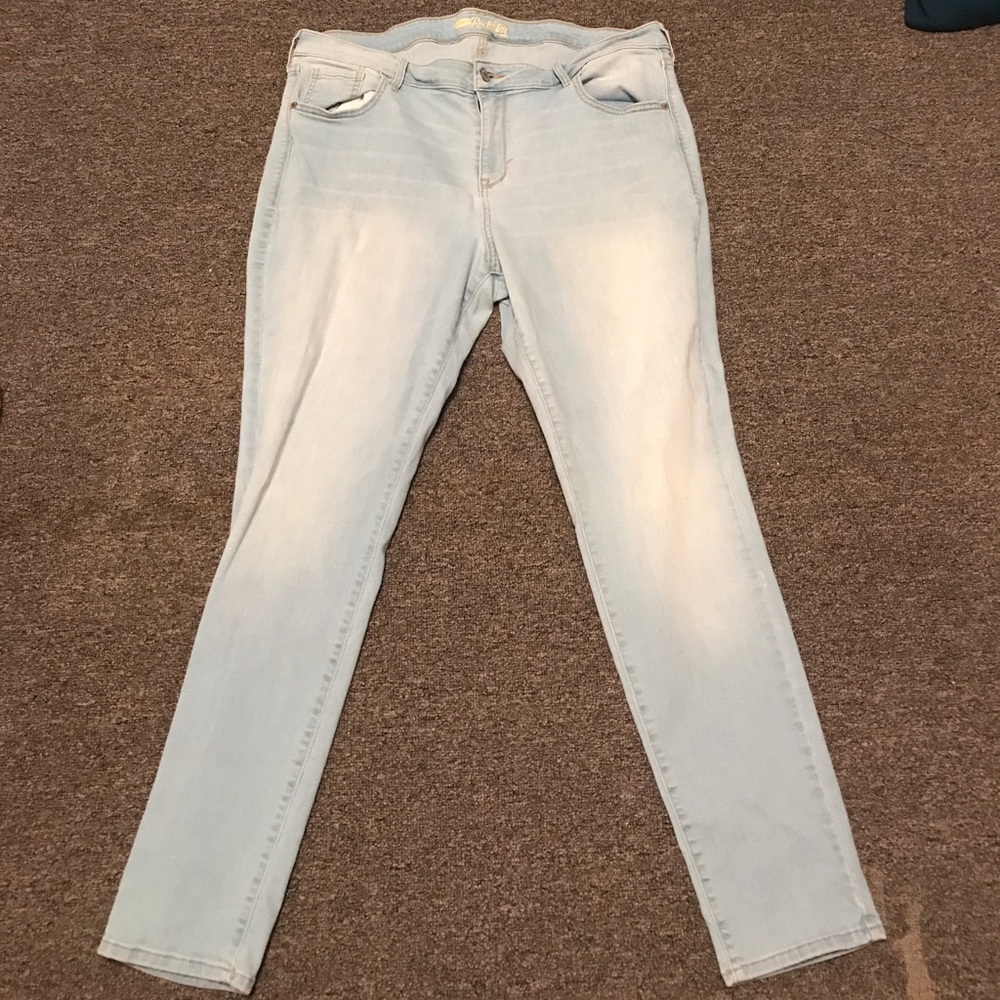 Light wash denim jeans