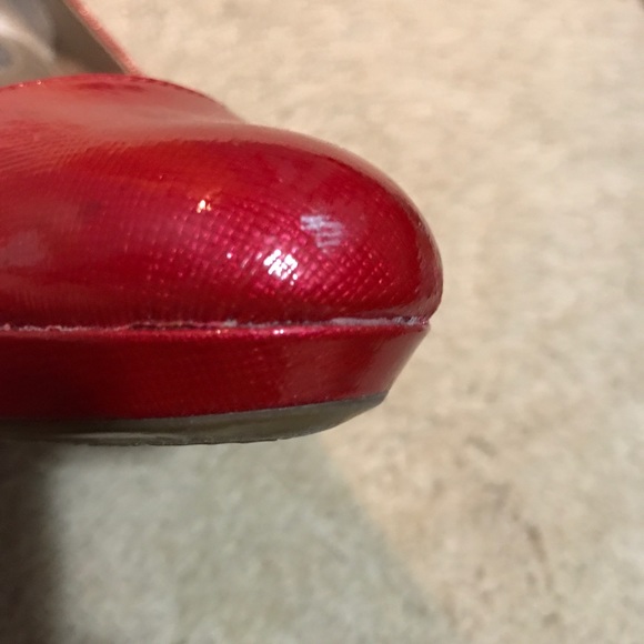 Red Heels - Picture 5 of 6