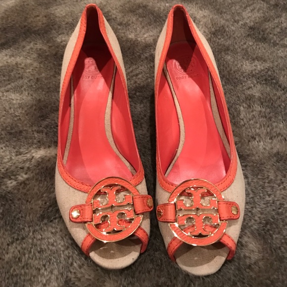 tory burch amanda wedge