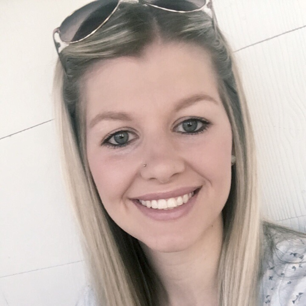 Meet your Posher, Tia