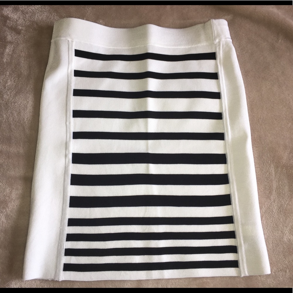 White and stripes sweater skirt