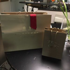 Burberry shopping paper empty bags 💼
