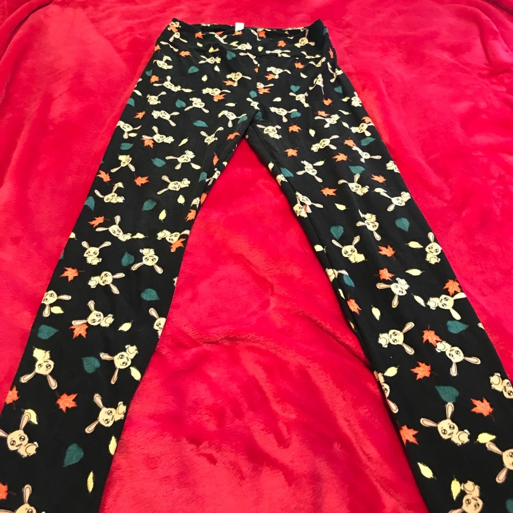 Lularoe Bunnies in Fall One Size Leggings