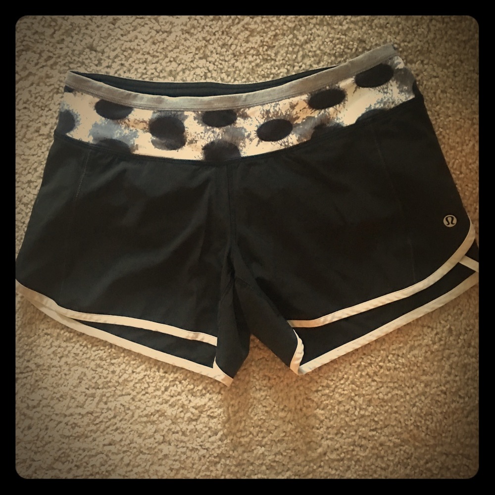 Lululemon shorts size 4