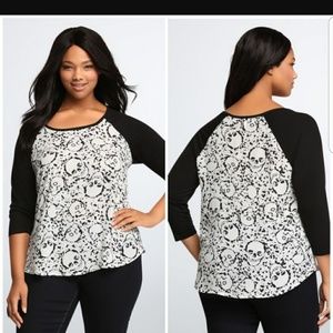 Torrid size 1 skull print raglan shirt