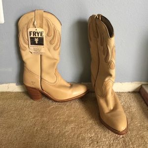 New - Vintage Blonde FRYE Cowgirl Boots Size 8.5