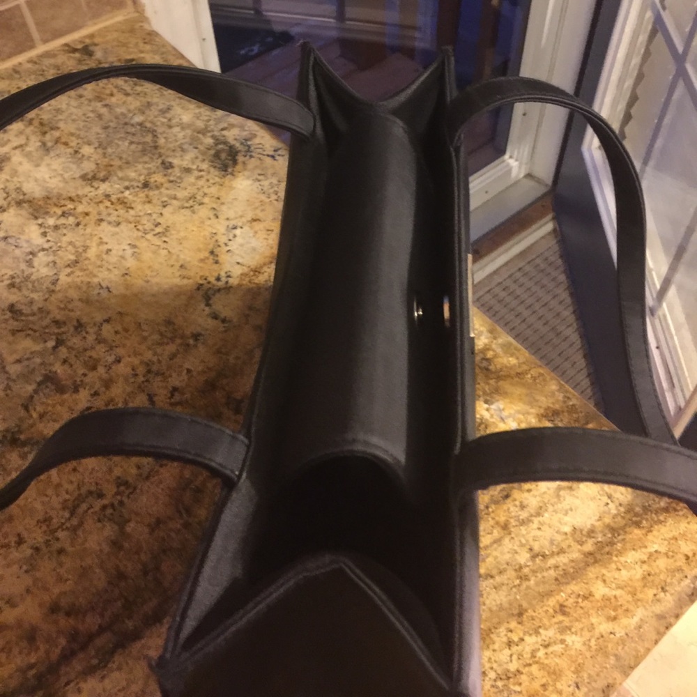 Kate Spade Bag - Picture 2 of 5