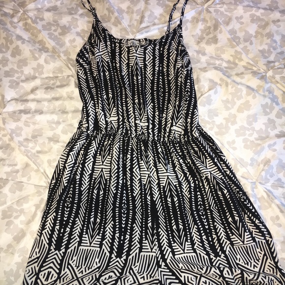 Mossimo Black and White Romper - Picture 3 of 4