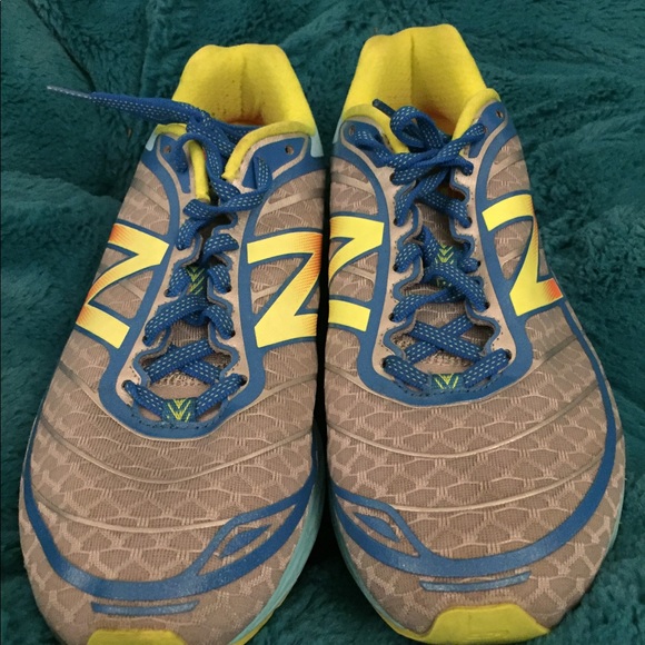 👟Women's New Balance Sold Out Fresh Foam Sz 9.5 - Picture 6 of 8