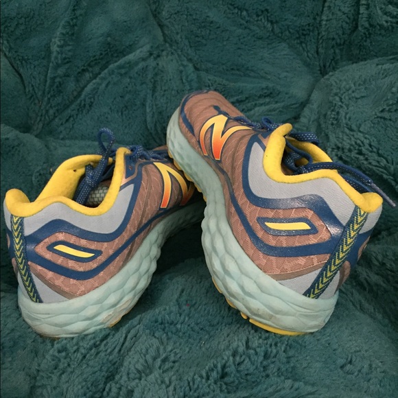 👟Women's New Balance Sold Out Fresh Foam Sz 9.5 - Picture 7 of 8