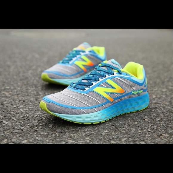 👟Women's New Balance Sold Out Fresh Foam Sz 9.5 - Picture 3 of 8